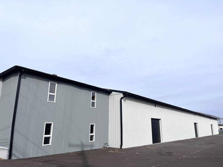More Photos Of 821 W 5th St, Lansdale Warehouse For Sale