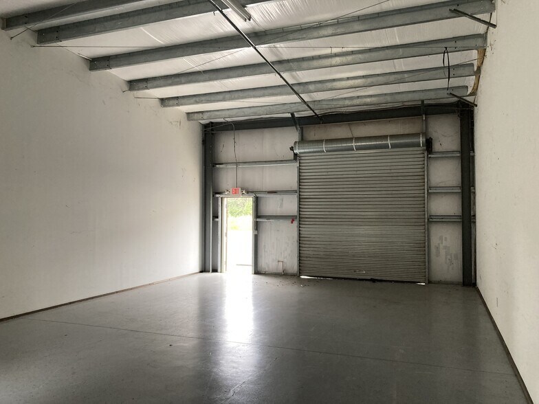 More Photos Of 617 S US 301, Sumterville Warehouse For Lease