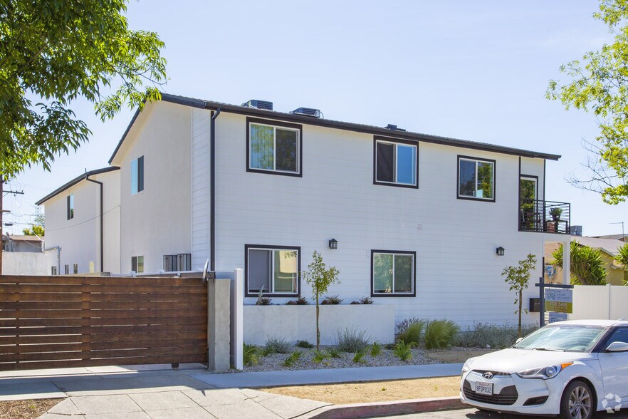 More Photos Of 6732 Irvine Ave, North Hollywood Apartments For Sale