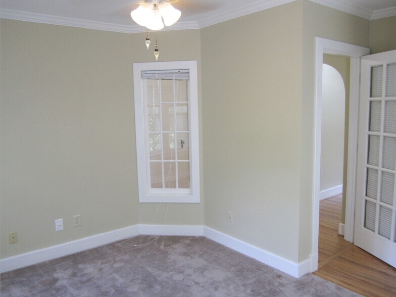 More Photos Of 331 22nd Ave N, Nashville Office For Sale