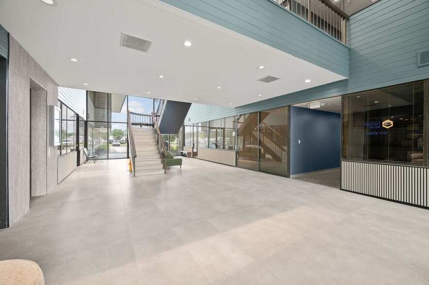 More Photos Of 333 N Rivershire Dr, Conroe Office For Lease