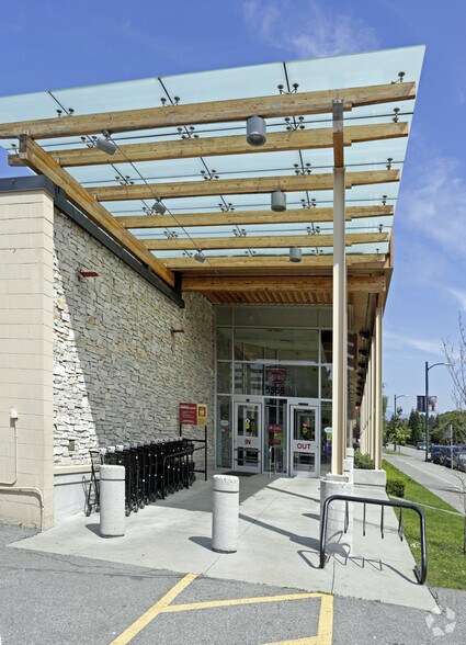 More Photos Of 5555 Cambie St, Vancouver Freestanding For Sale