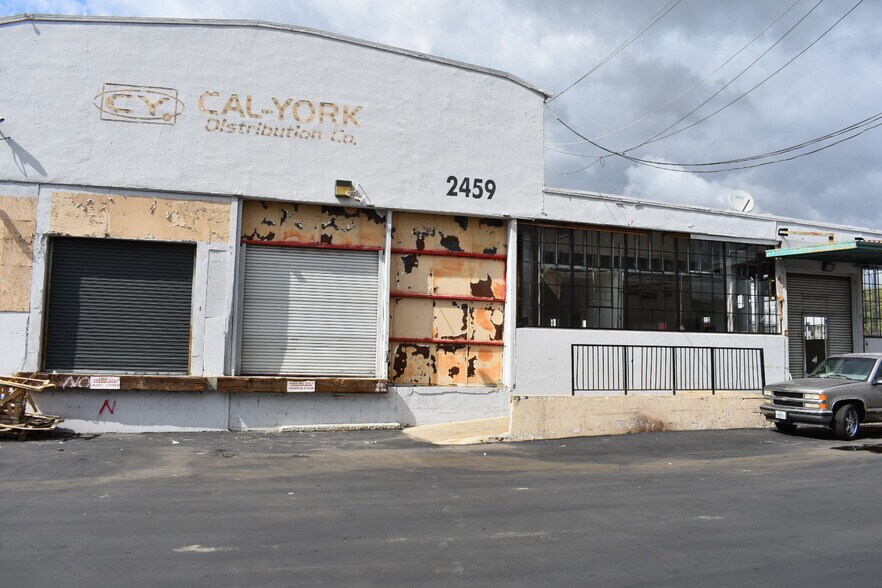 More Photos Of 2459 E Vernon Ave, Vernon Warehouse For Lease