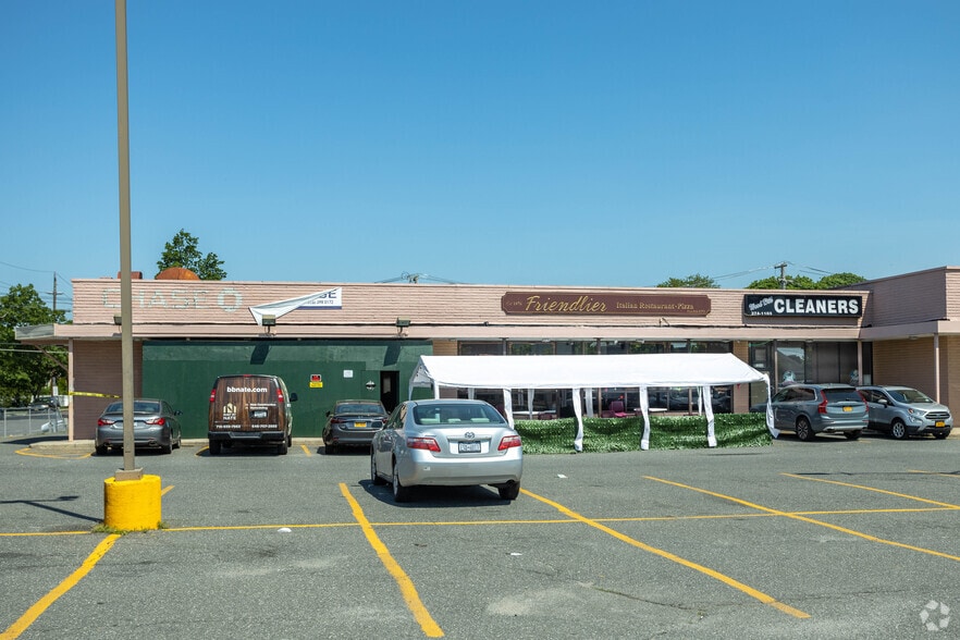 More Photos Of 1000-1030 Railroad Ave, Woodmere Storefront For Lease