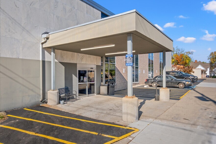 More Photos Of 801 Cherry St SE, Grand Rapids Medical For Sale