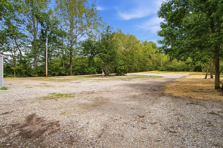 More Photos Of 2996 Millville Shandon Rd, Hamilton Specialty For Sale