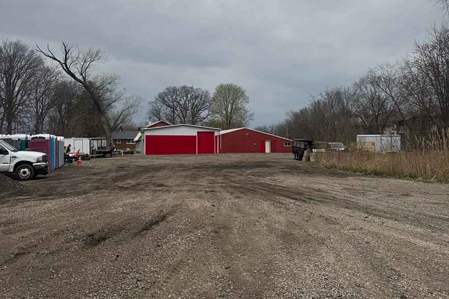 More Photos Of 33W109 Butterfield Rd, Batavia Industrial For Lease