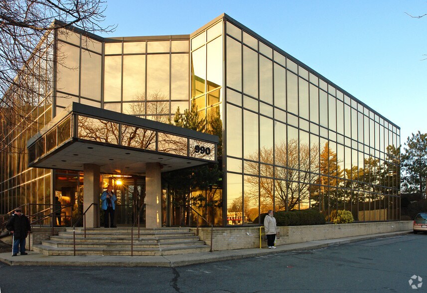 More Photos Of 990 Paradise Rd, Swampscott Office For Lease