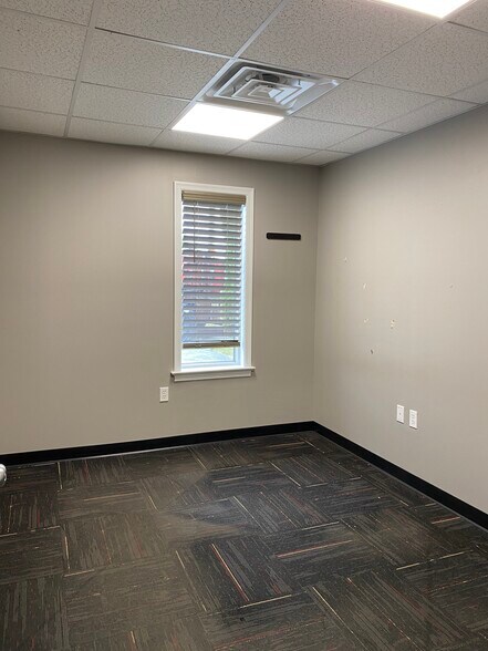More Photos Of 1175 Gap Newport Pike, Cochranville Office For Lease