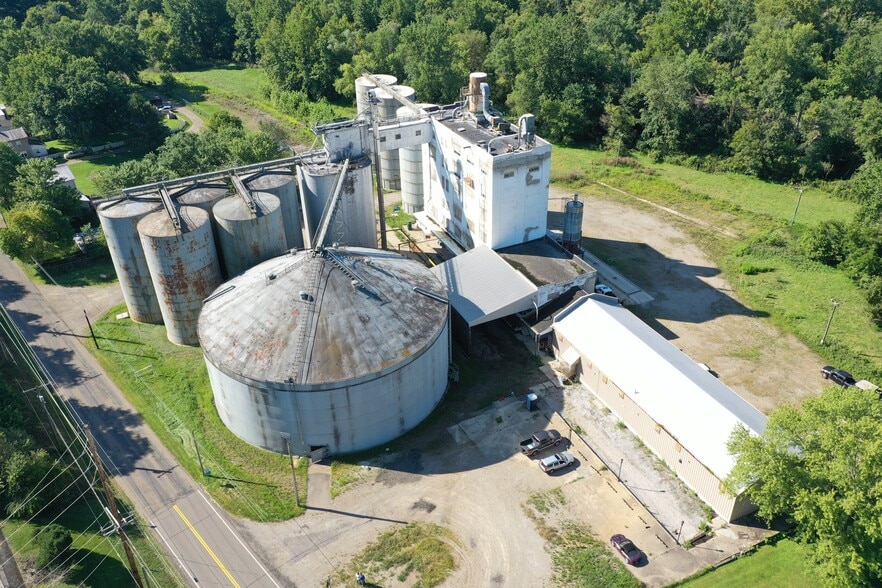 More Photos Of 945 Mill Rd, Loudonville Industrial For Sale