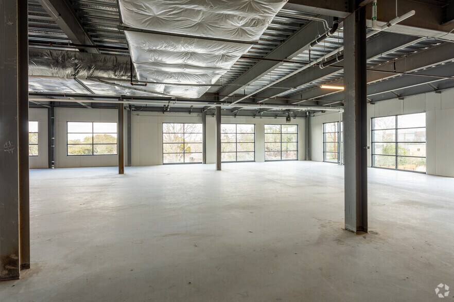 More Photos Of 3601 S Congress Ave, Austin Office For Lease