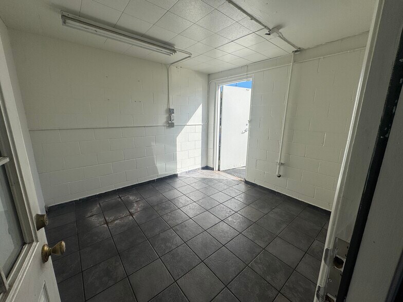 More Photos Of 8840-8850 Mason Ave, Winnetka Unknown For Lease