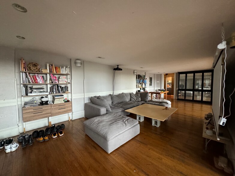 More Photos Of 3265 S Archer Ave, Chicago Apartments For Sale
