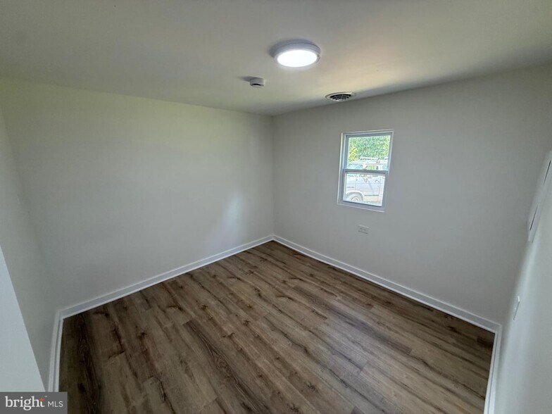 More Photos Of 14679 Coastal Hwy, Milton Office For Lease