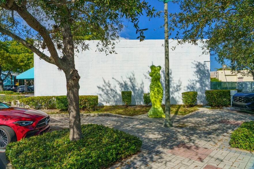 More Photos Of 367 NE 3rd Ave, Delray Beach Freestanding For Sale