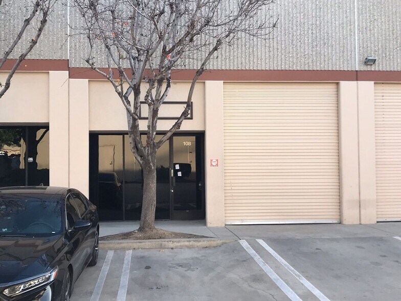 More Photos Of 21352 Nordhoff St, Chatsworth Light Manufacturing For Sale