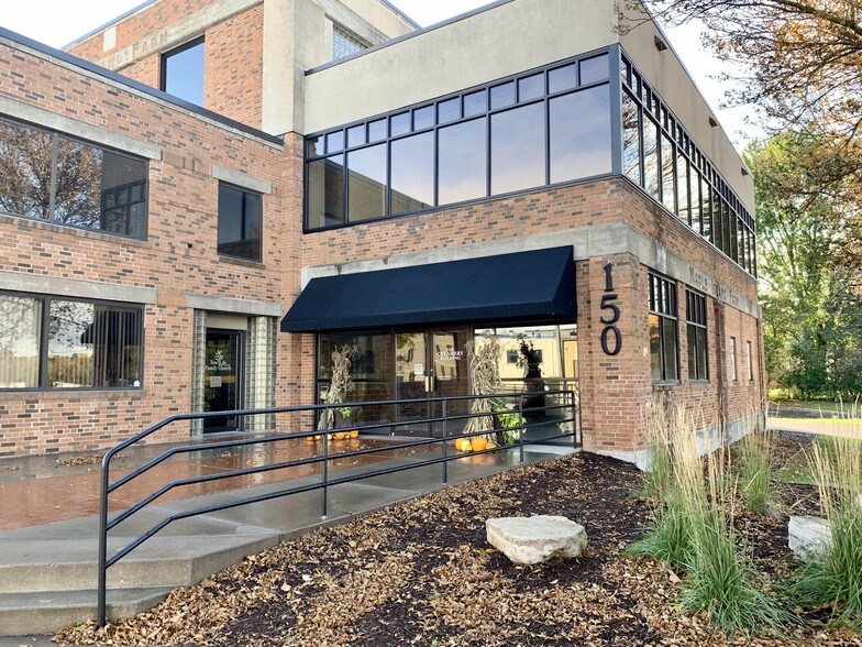 More Photos Of 150 W 1st St, New Richmond Office Residential For Lease