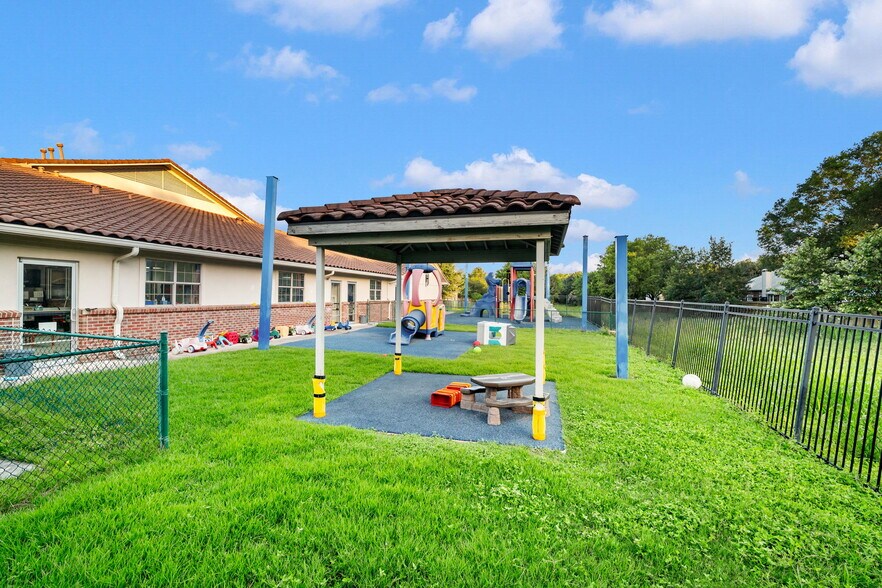 More Photos Of 10002 Camino Bandera, San Antonio Daycare Center For Sale