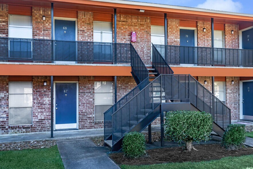 More Photos Of 4075 Laurel St, Beaumont Apartments For Sale