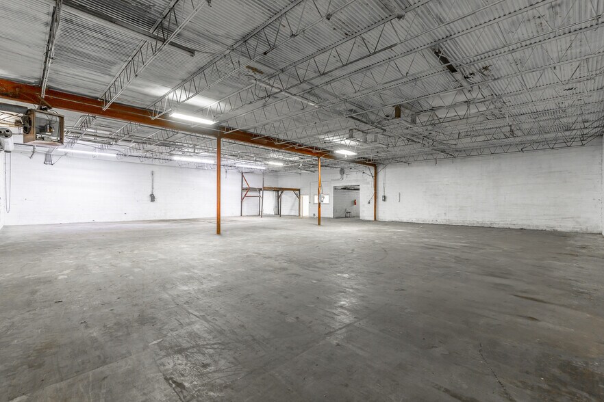 More Photos Of 360 Carbondale Rd SW, Dalton Warehouse For Lease