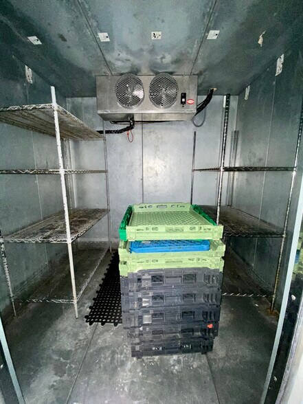 More Photos Of 6767 W Port Arthur Rd, Port Arthur Fast Food For Lease