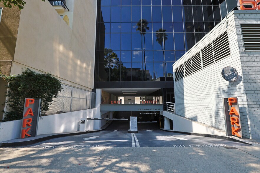 More Photos Of 520 Broadway, Santa Monica Office For Lease