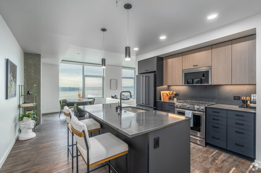 More Photos Of 2315 4th Ave, Seattle Multifamily For Sale