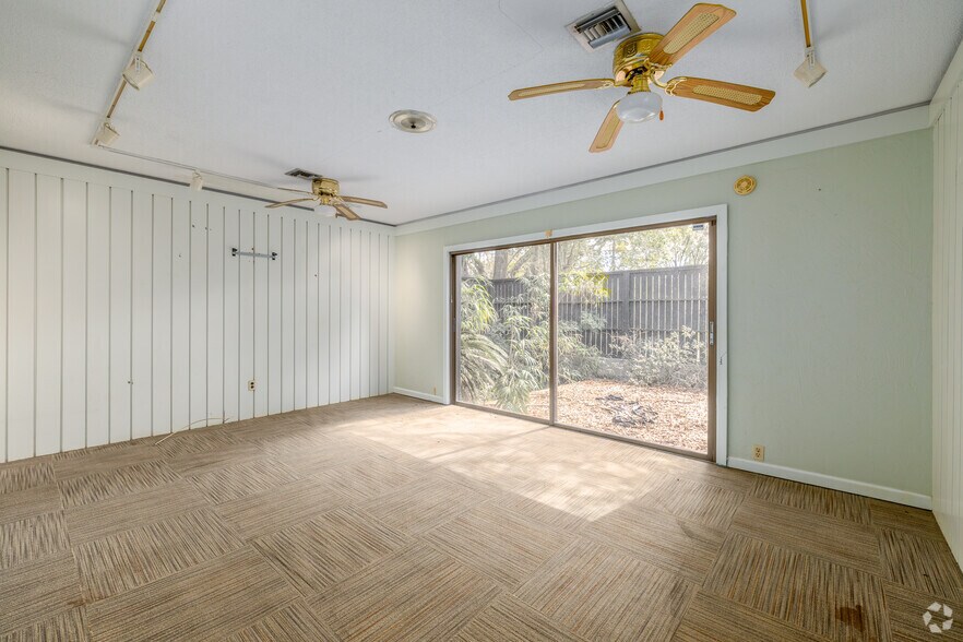 More Photos Of 1230 NW 9th Ave, Gainesville Medical For Sale