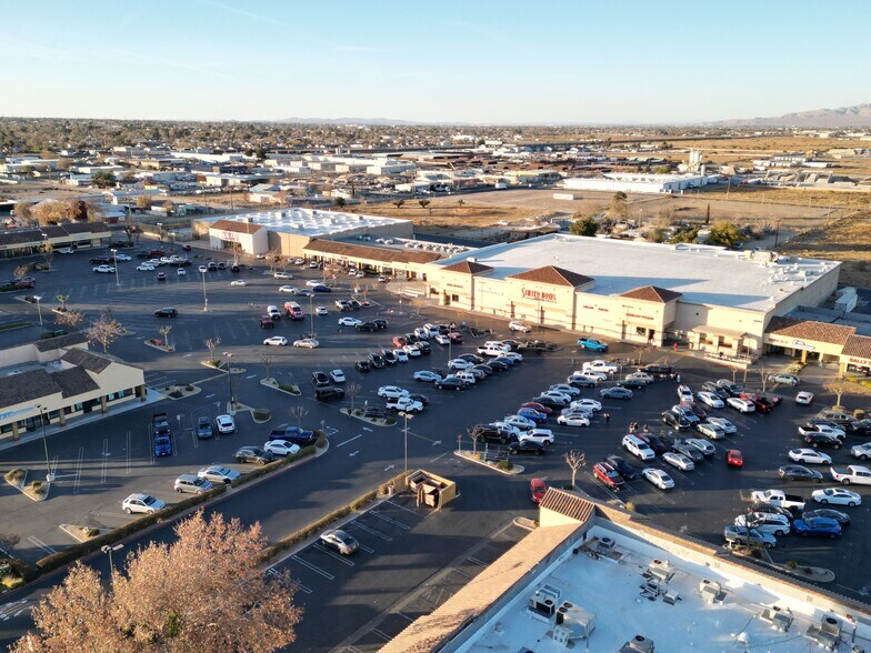 More Photos Of 16800-16988 Main St, Hesperia Unknown For Lease