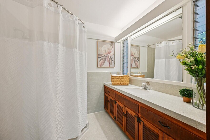 More Photos Of 135 Spring Grove Ave, San Rafael Multifamily For Sale