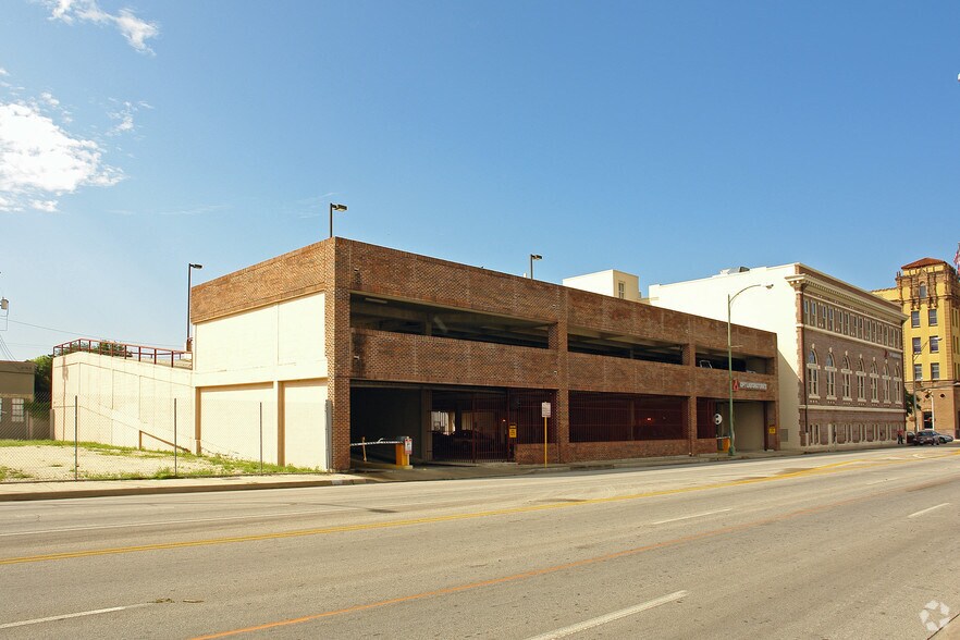 More Photos Of 318 McCullough Ave, San Antonio Office For Sale