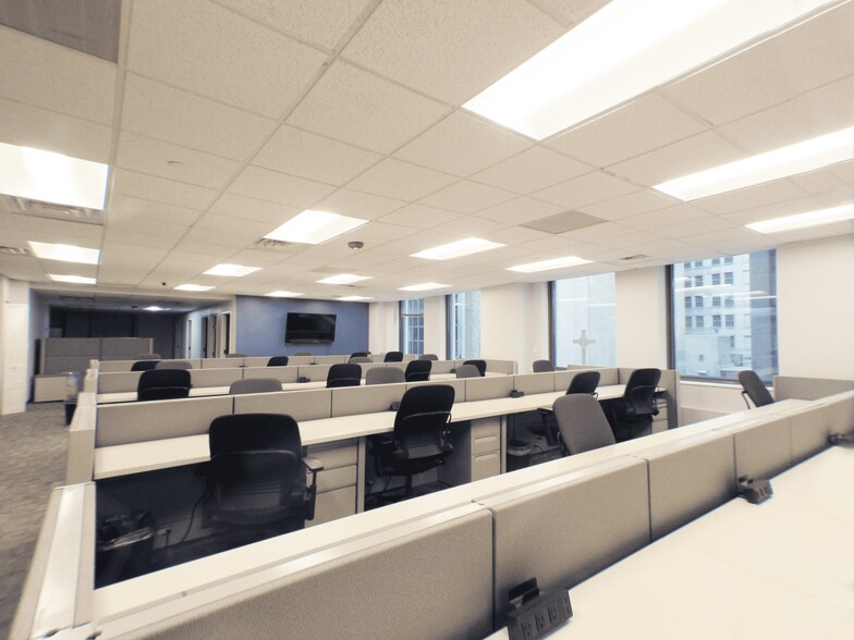 More Photos Of 105 W Madison St, Chicago Office Residential For Lease