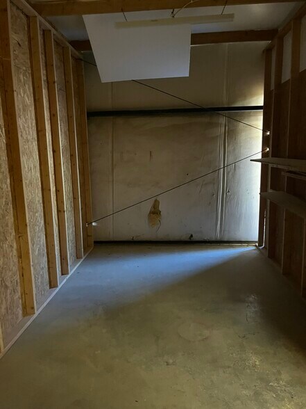 More Photos Of 805 N Wise Dr, Sumter Specialty For Lease