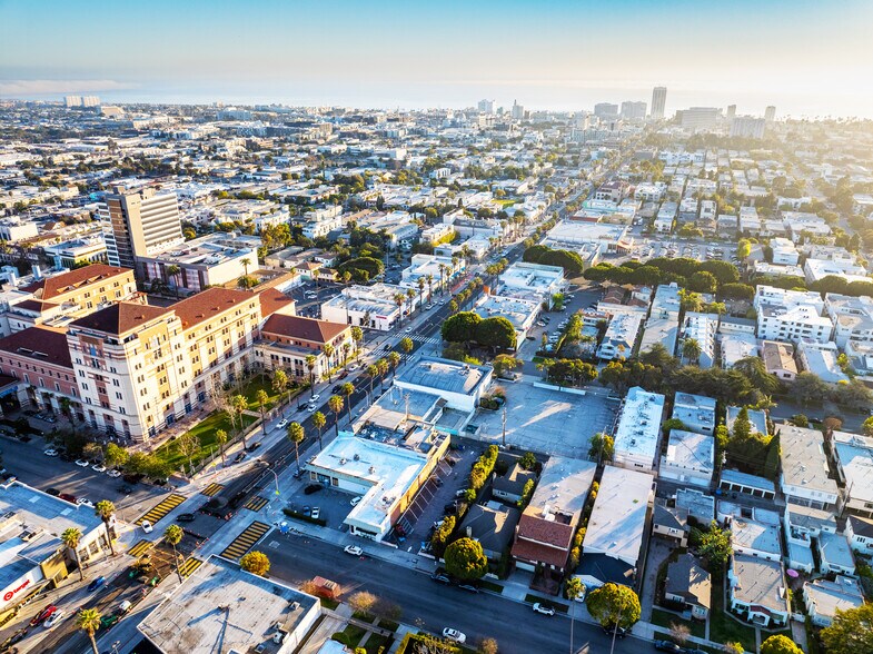 More Photos Of , Santa Monica General Retail For Sale