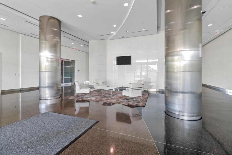 More Photos Of 1600 N Redbud Blvd, McKinney Office For Sale