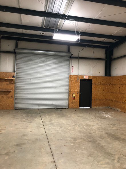 More Photos Of 1845 S Lee Ct, Buford Flex For Lease