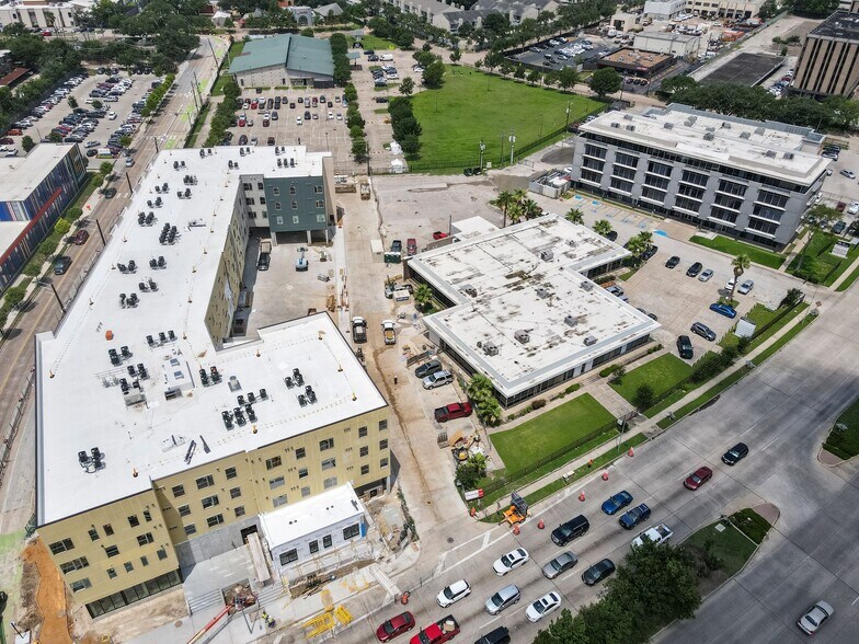 More Photos Of 6430 Hillcroft Ave, Houston Medical For Sale