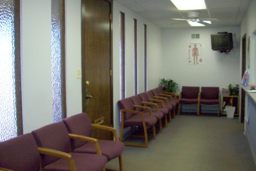 More Photos Of 4647 W 103 St, Oak Lawn Medical For Sale