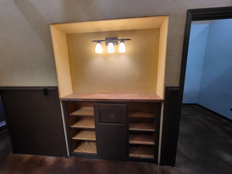 More Photos Of 669 Pioneer Rd, Rexburg General Retail For Lease