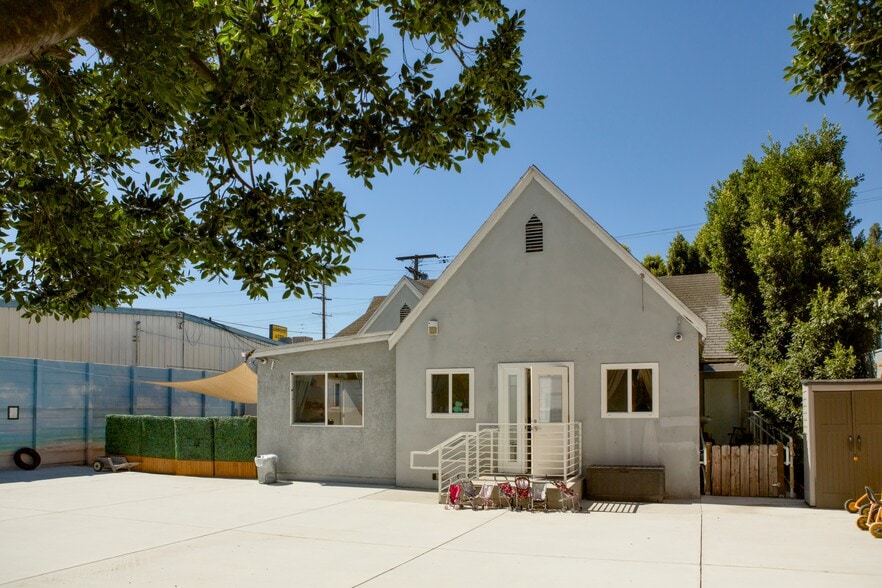 More Photos Of 12131 Burbank Blvd, Valley Village Schools For Sale