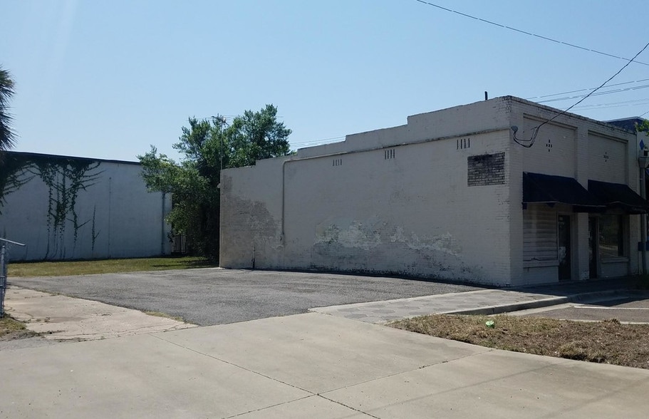More Photos Of 3115 N Main St, Jacksonville Storefront Retail Office For Sale