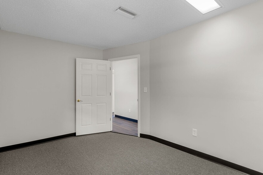 More Photos Of 7936 E Gulf To Lake Hwy, Inverness Medical For Sale