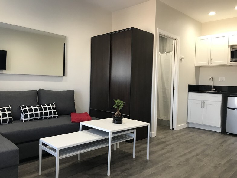 More Photos Of 200-210 W Grand Ave, El Segundo Apartments For Sale