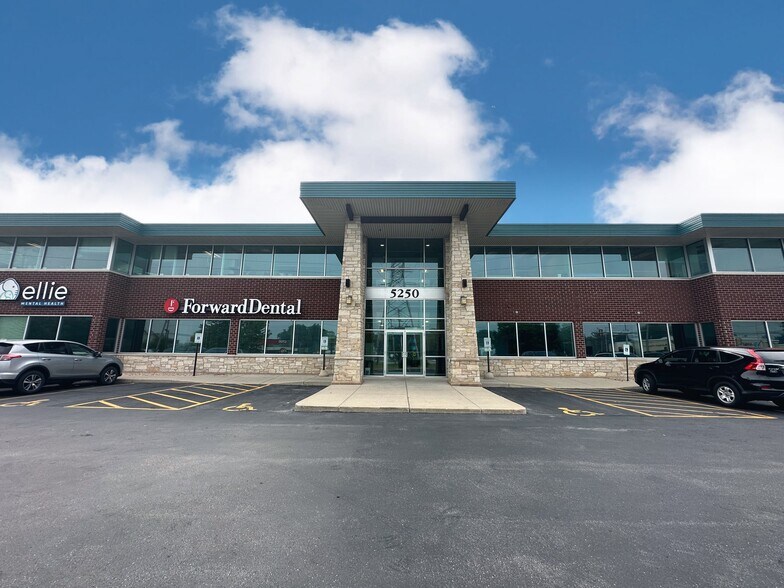 More Photos Of 5250 S 108th St, Hales Corners Medical For Lease