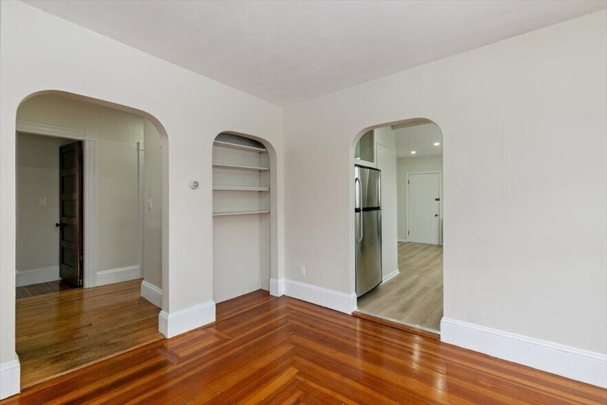 More Photos Of 412 Cabot St, Beverly Apartments For Sale
