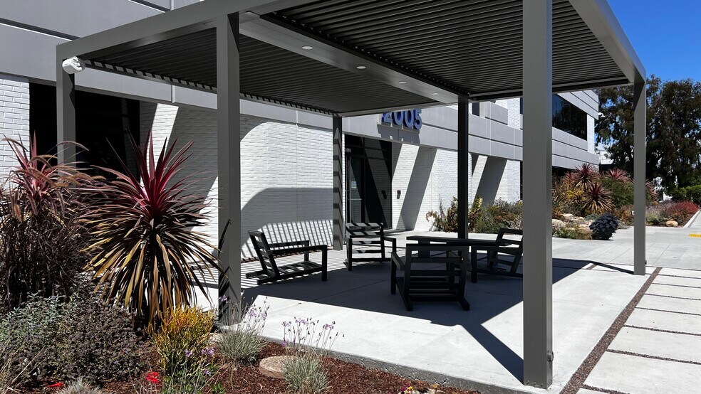 More Photos Of 2005 Manhattan Beach Blvd, Redondo Beach Loft Creative Space For Lease