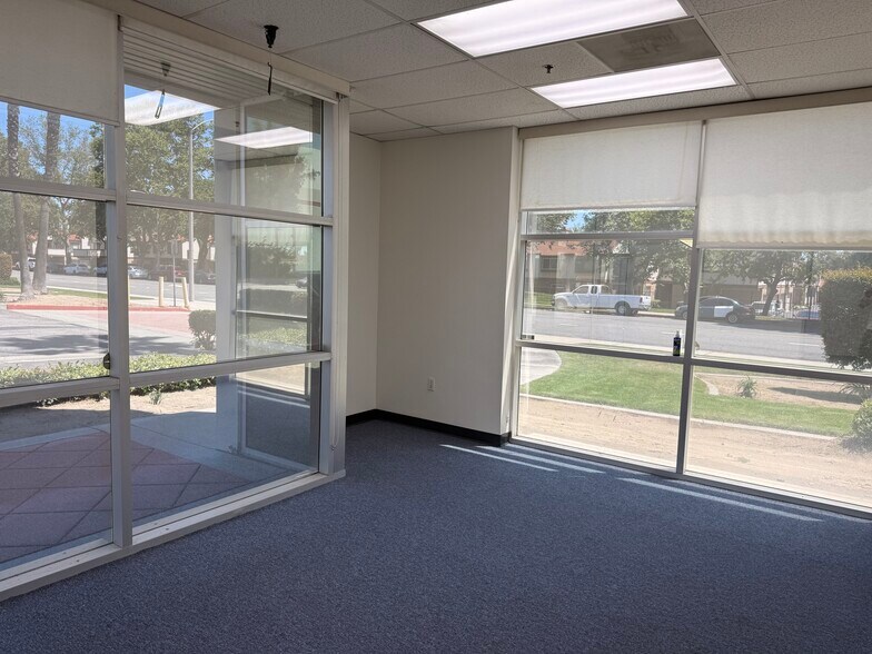 More Photos Of 709 E Cedar St, Ontario Warehouse For Lease