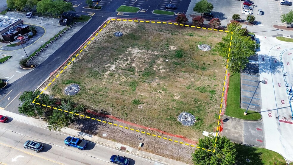 More Photos Of 4404 Ambassador Caffery Pky, Lafayette Land For Lease