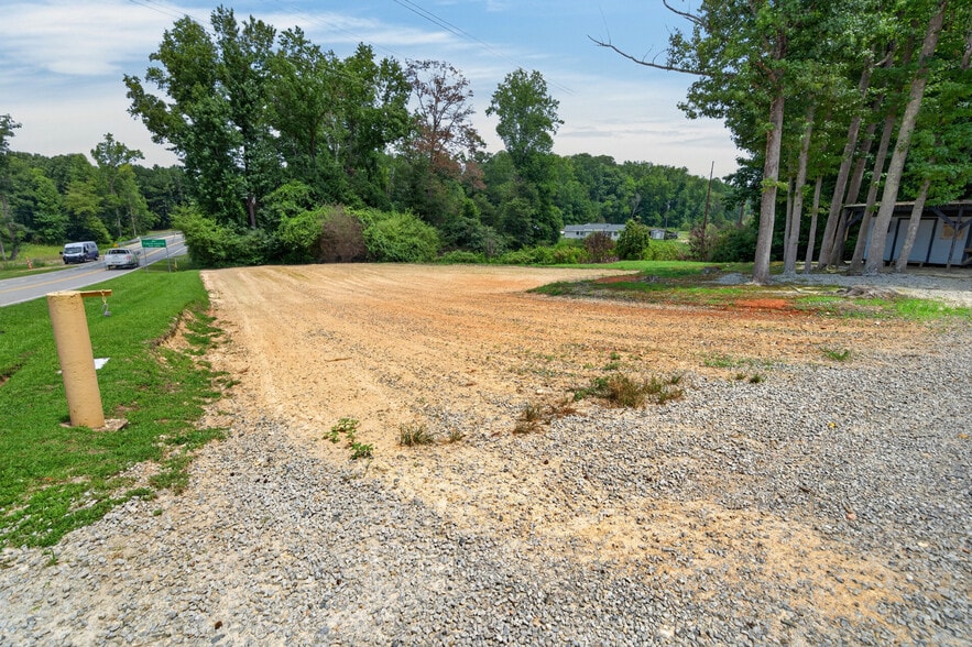 More Photos Of 409 Wagstaff Rd, Fuquay-Varina Manufacturing For Sale