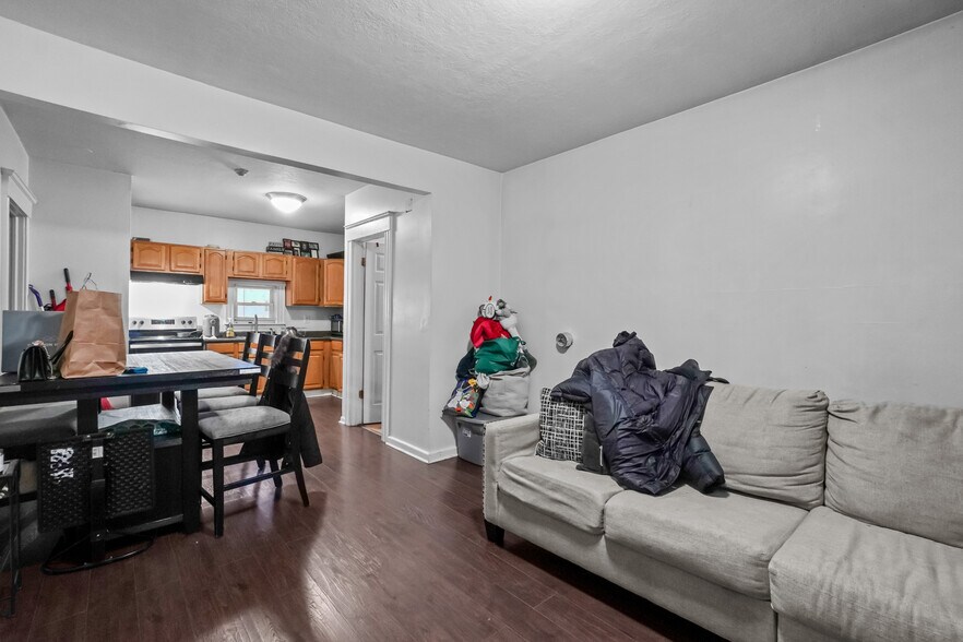 More Photos Of 47 Mary St, Pawtucket Apartments For Sale